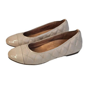 Vionic Desiree Women's Quilted Flat Supportive Dress Shoe  Size 7 Leather Patent